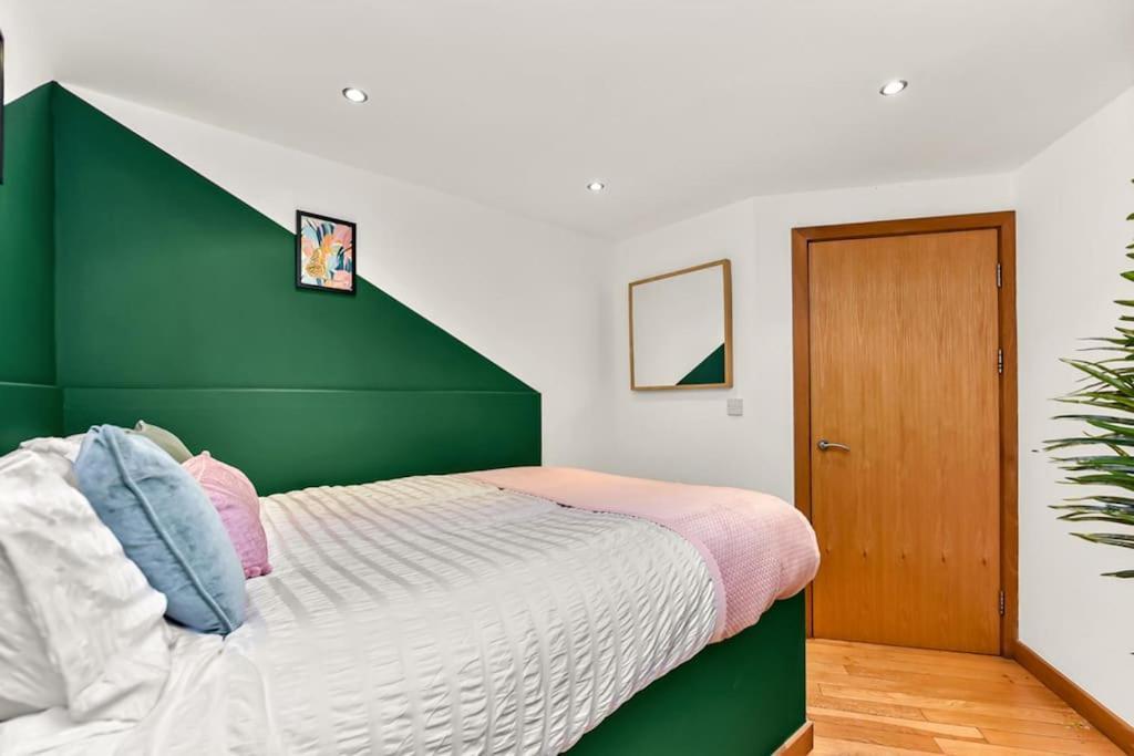 Spacious 2 Bed Urban Jungle Flat, Central Londra Dış mekan fotoğraf